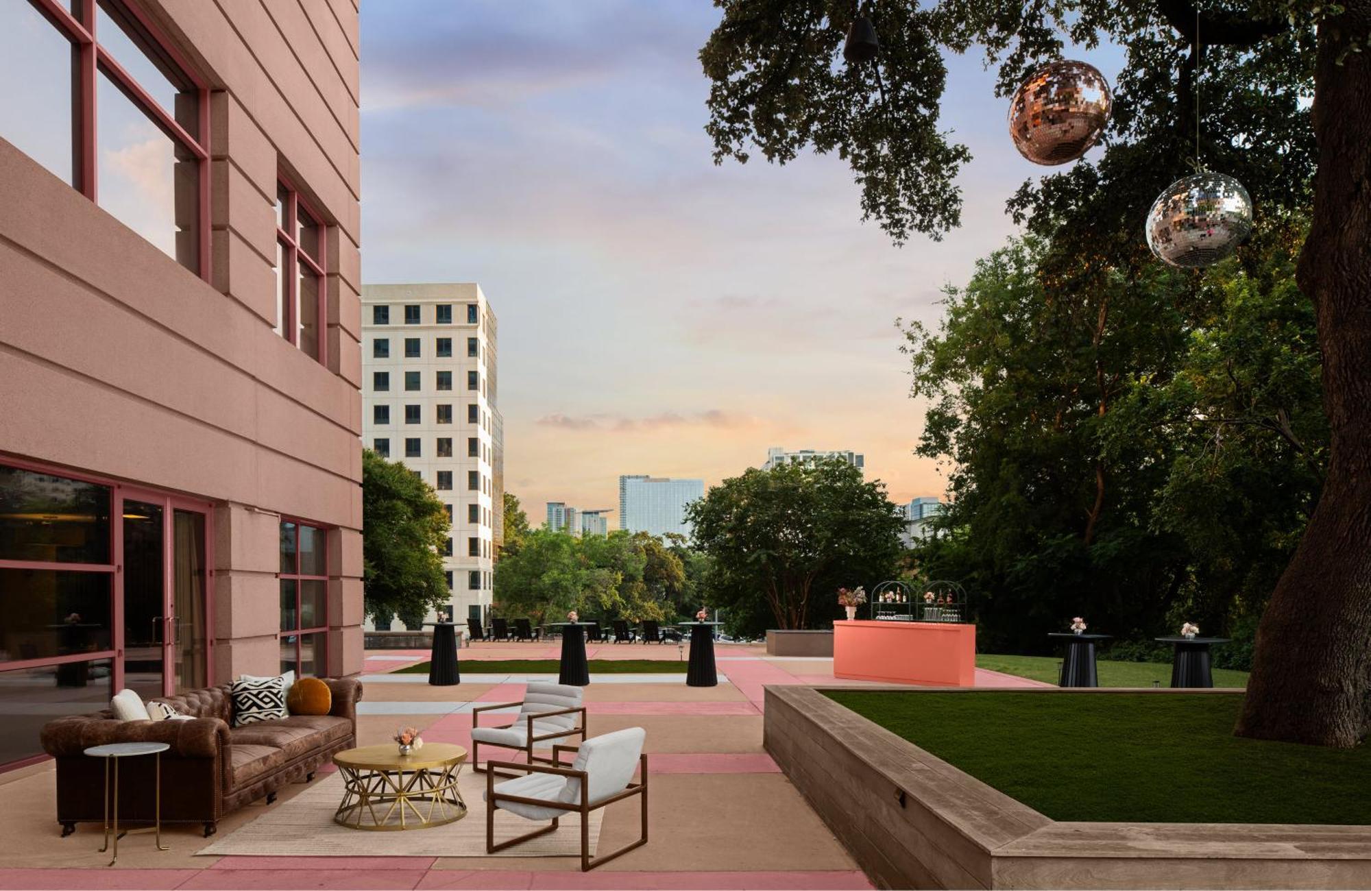 Downright Austin, A Renaissance Hotel Exteriér fotografie